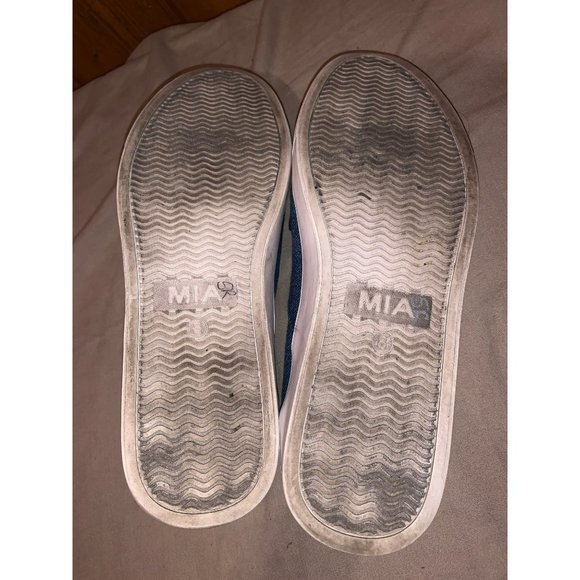 EUC MIA "pepe" blue slip on sneakers embroidered patches  size 8 girls - Picture 4 of 6